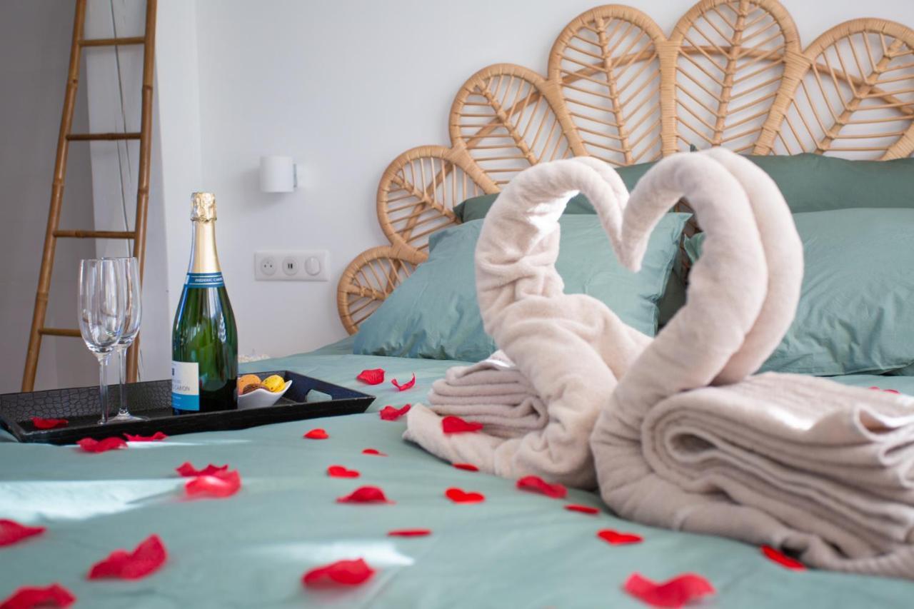 Lovina Chambre De Charme Avec Jaccuzi Velaux Extérieur photo