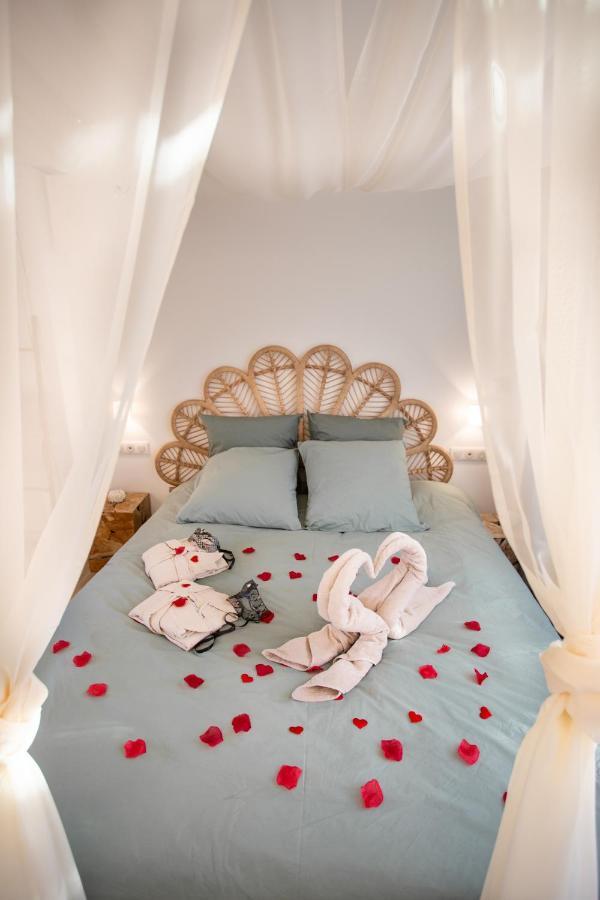 Lovina Chambre De Charme Avec Jaccuzi Velaux Extérieur photo