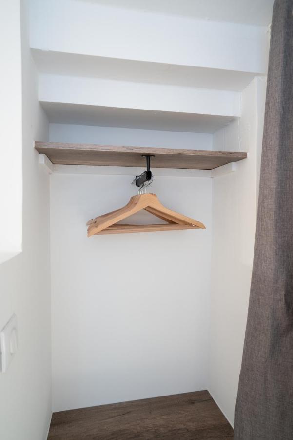 Lovina Chambre De Charme Avec Jaccuzi Velaux Extérieur photo